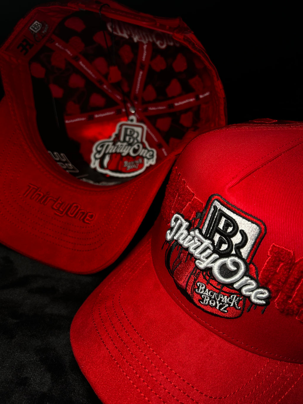 31 HATS LA MOCHILA