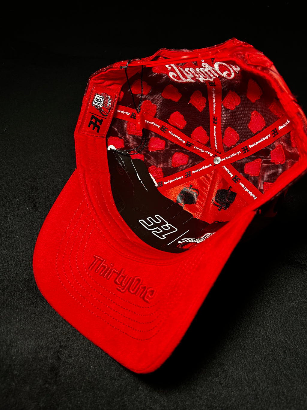 31 HATS LA MOCHILA